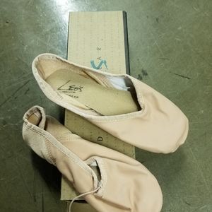 Leo's 035 Pink split sole ballet  Size 8 W Adult
